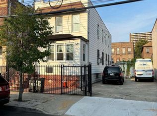 615 Crescent St, Brooklyn, NY 11208