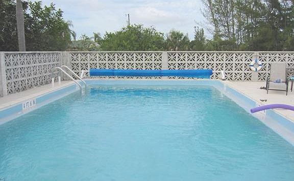 3rd image of 609 SE 15th St APT 106