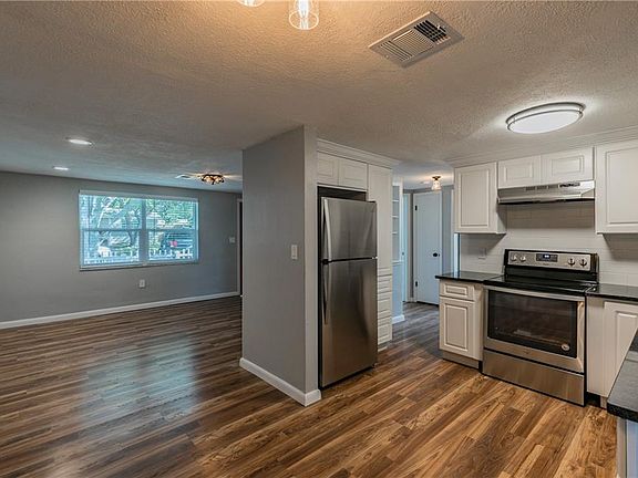 4th image of 3426 Coldwell Dr