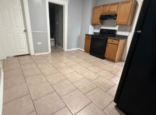 77 4th St #A, New Haven, CT 06519