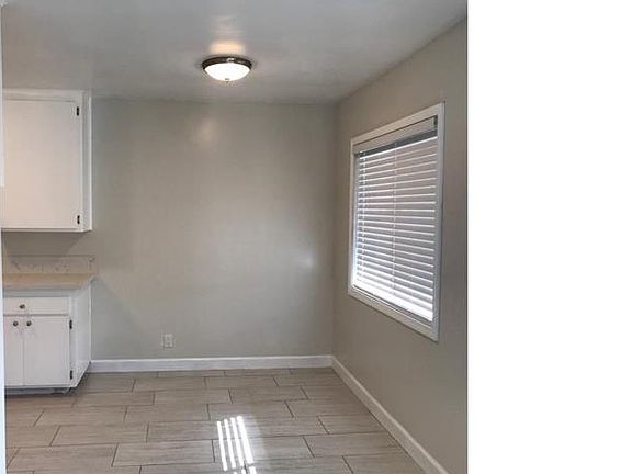 4th image of 1044 W 110th St #10