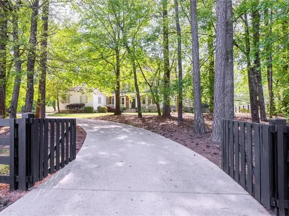 13150 New Providence Rd, Milton, GA 30004