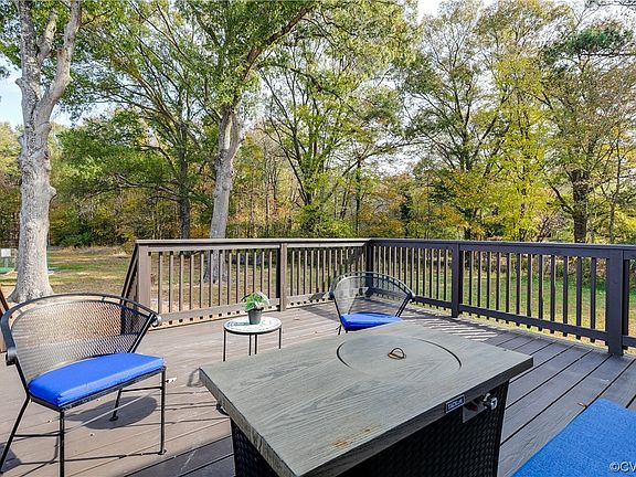 5th image of 3330 Greenwood Ct