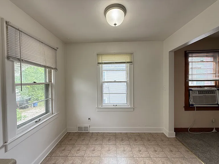 1514 Golden Ave #2 — Photo 7