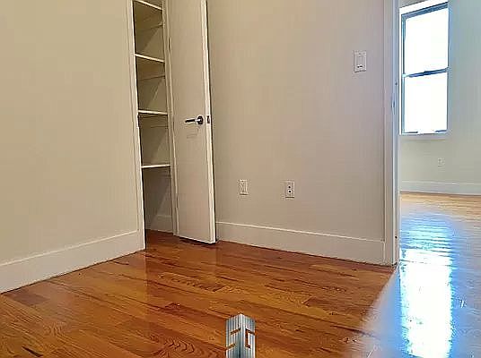 5th image of 492 Kosciuszko St #4L