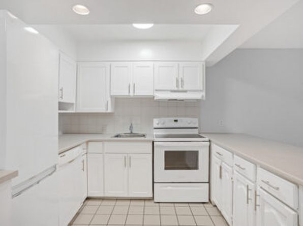 2 bedroom rental in Vancouver — photo 12
