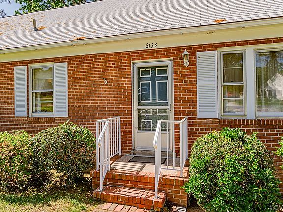 3rd image of 6133 Merrifield Dr