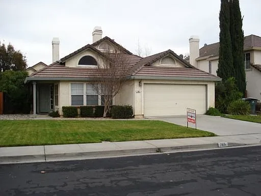 709 Owl Dr photo 1