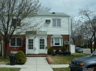 77-47 250th St, Jamaica, NY 11426