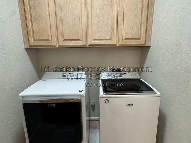 6376 Newport Ct — Photo 16