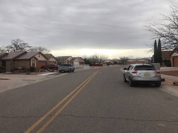 5th image of 1956 Maestas Dr SW