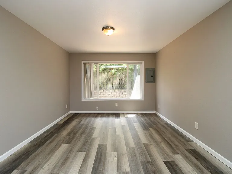 4605-4609 NE Killingsworth St — Photo 6