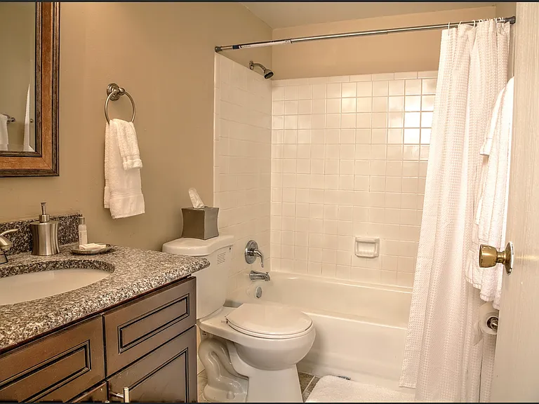 5532 Pershing Ave #102 — Photo 5
