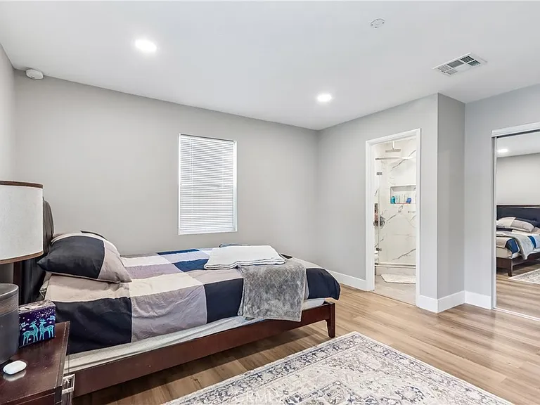 21235 Lopez St — Photo 15