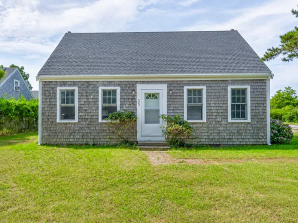 35 Surfside Rd, Nantucket, MA 02554