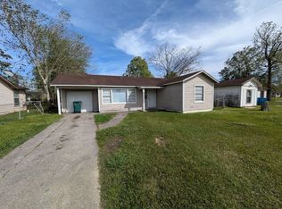 3820 W Lynwood Dr, Beaumont, TX 77703