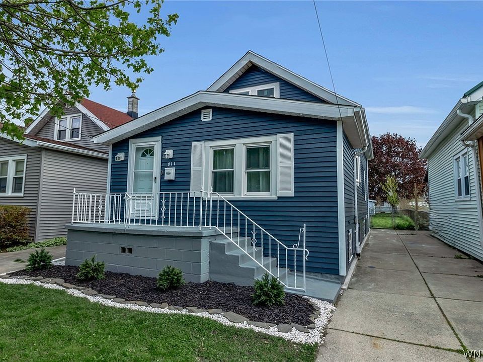 1st image of 611 Marilla St