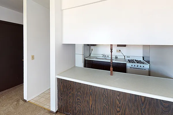 2495 N. Oakland Ave — Photo 21