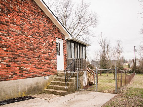 4th image of 1622 Bayberry Dr