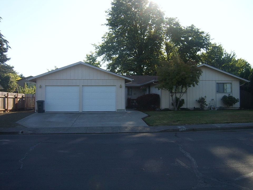 4 bdrm 2 bth NW Corvallis