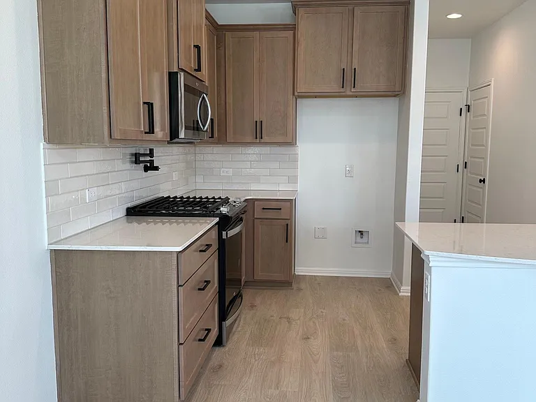 1021 Legend Milton Ln — Photo 9