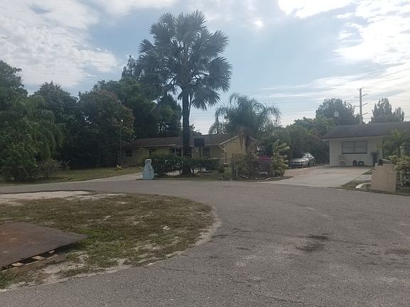 5th image of 4998 Sherry St