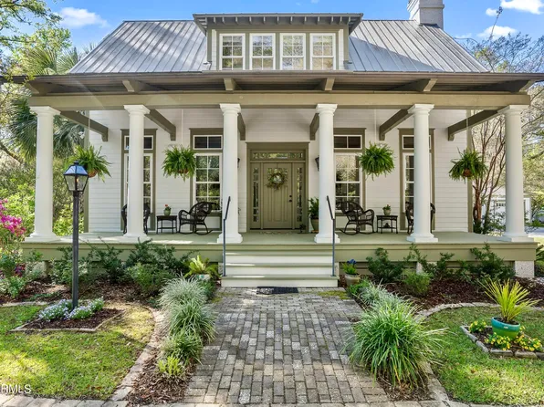 70 Bull Point Dr, Seabrook, SC 29940