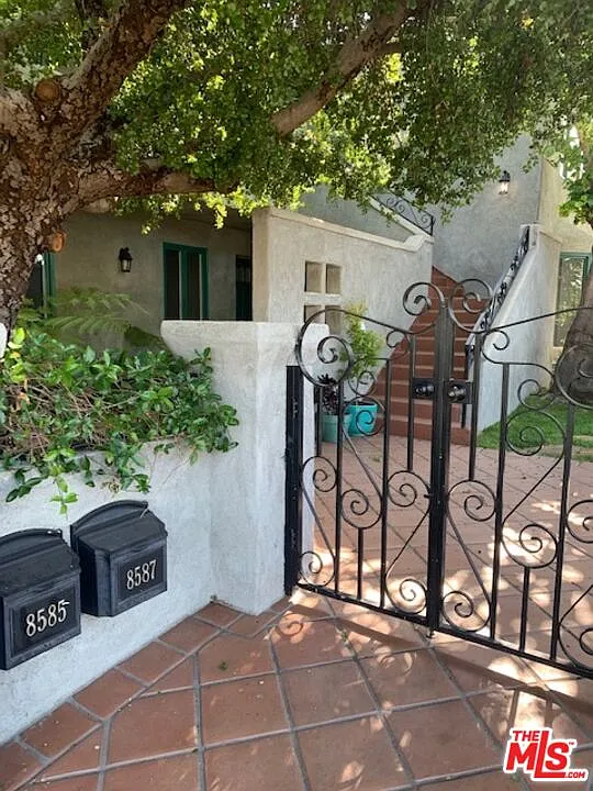3 bed, 2.0 bath, 2100 sqft, $6,500 — Photo 4