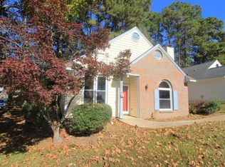 112 Sterlingdaire Dr, Cary, NC 27511