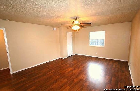 5th image of 5511 Colewood St