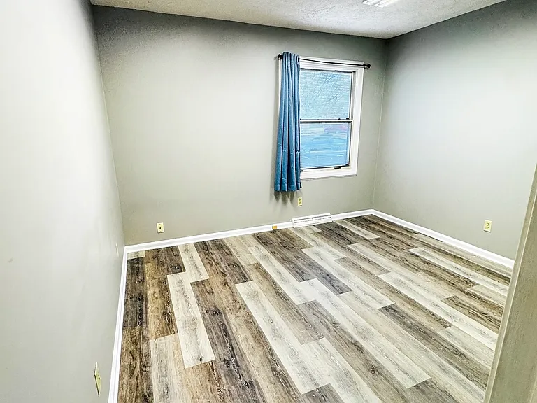 225 W Jefferson St #5 — Photo 4