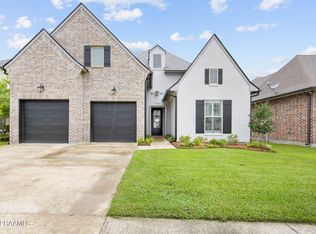 205 Santander Dr, Youngsville, LA 70592