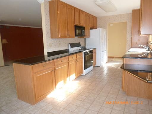 3rd image of 22954 Judith Dr