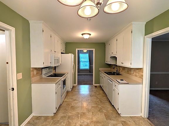 5th image of 229 Telford Dr