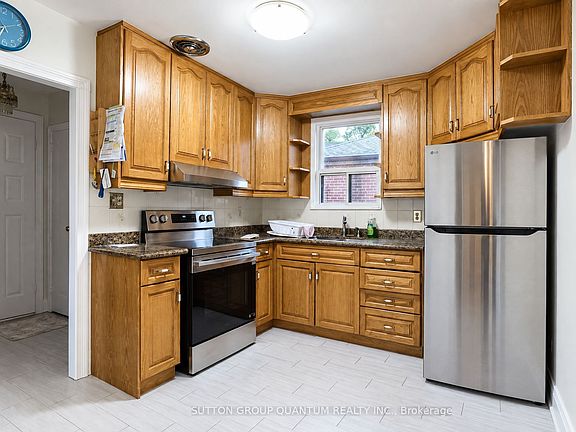 3rd image of 74 Cannon Rd