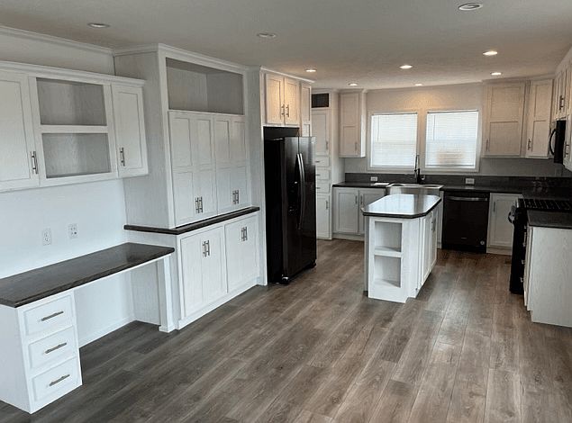 2nd image of 23351 Redwood Dr #6ZN2QU