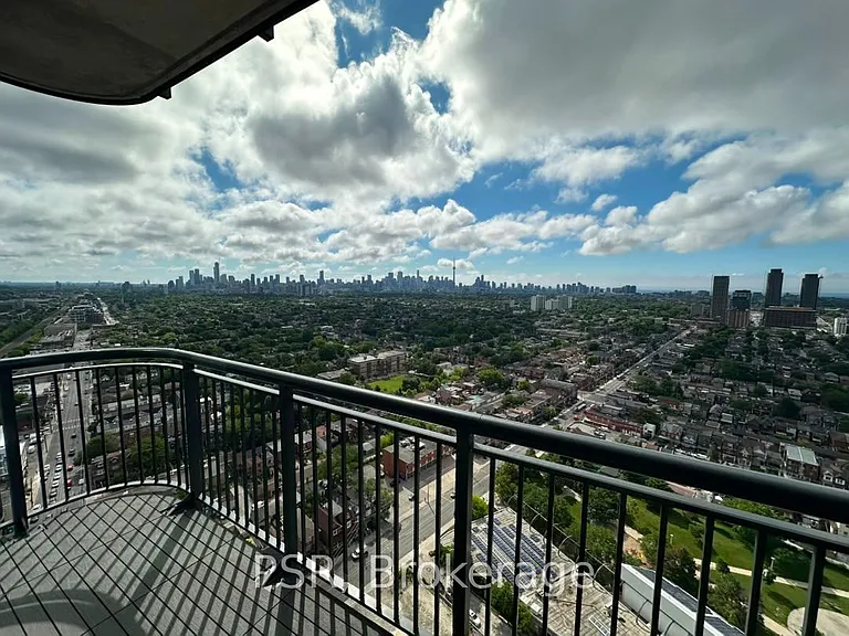 1185 Dupont St N #2710 — Photo 13