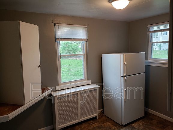 5th image of 23 Chalmers Ln