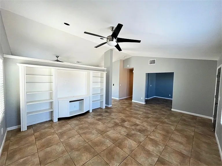 30399 Sterling Rd — Photo 10