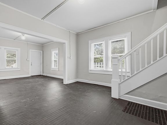 5th image of 28 N Lasalle St