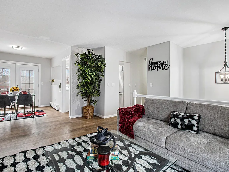 13428 Sequoia Ln — Photo 9