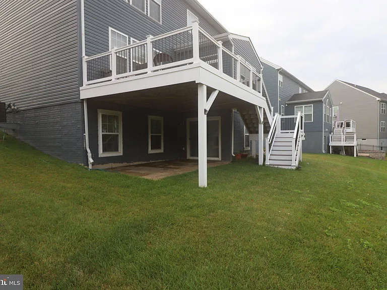 3348 Burton Dr — Photo 8
