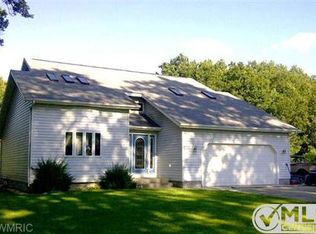 370 S Hilton Park Rd, Muskegon, MI 49442