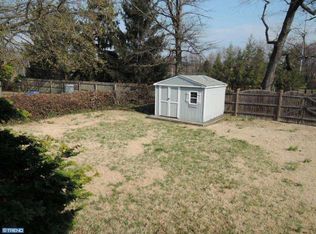 10 Collins Rd, Hamilton, NJ 08619