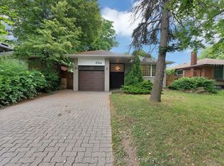2744 Truscott Dr, Mississauga, ON L5J 2B7