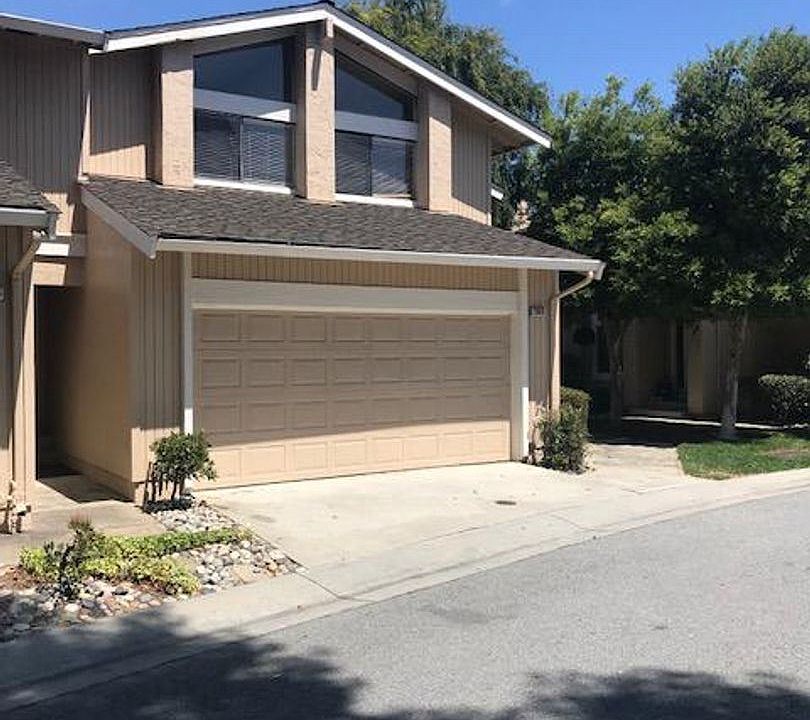 1st image of 20601 Oak Creek Ln