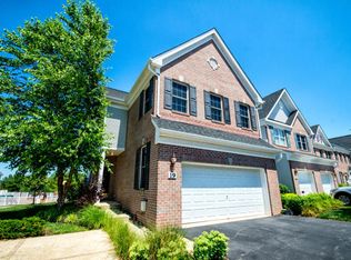 19 Chatsworth Rd, Manalapan, NJ 07726