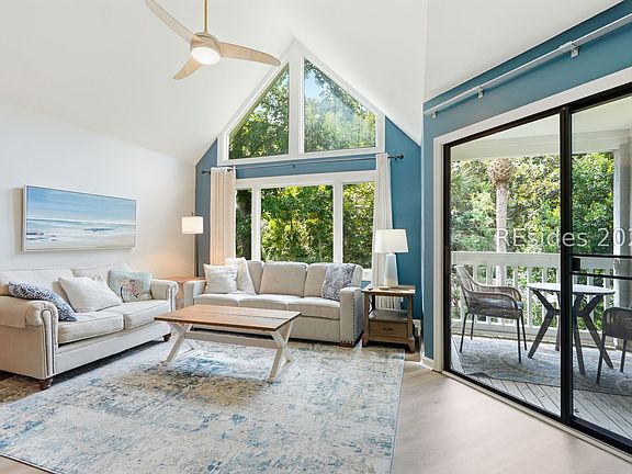 3rd image of 100 Colonnade Dr #144