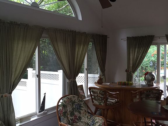 2nd image of 18 Argyle Pl.