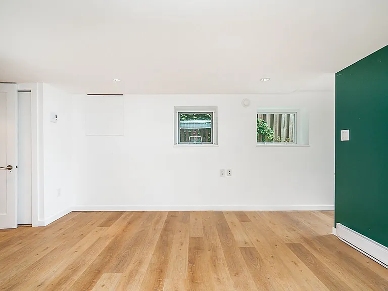 1412 E 10th Ave — Photo 11